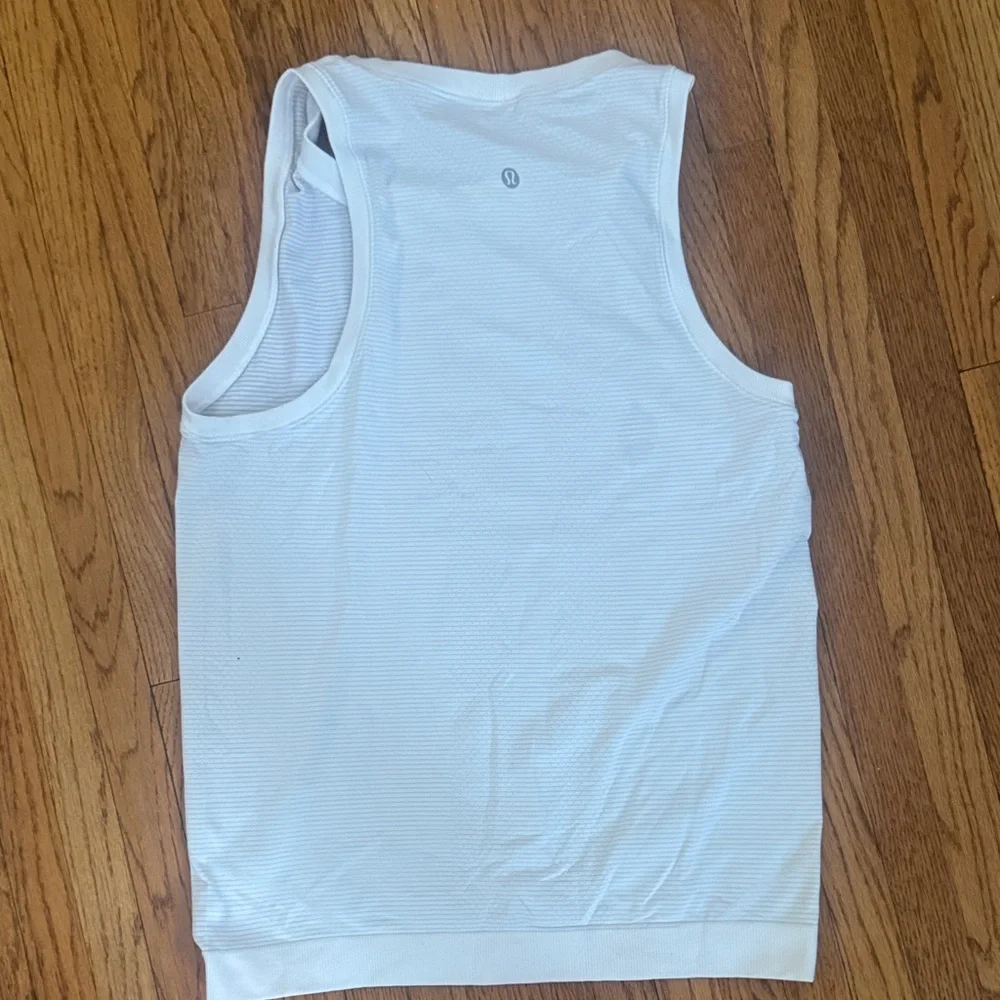Lululemon Athletica Ribbed Gray Tank Top - Picture 4 of 4